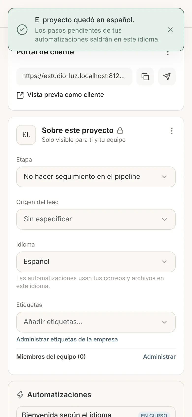 Panel del proyecto en el celular con el idioma cambiado a Español y el aviso de confirmación