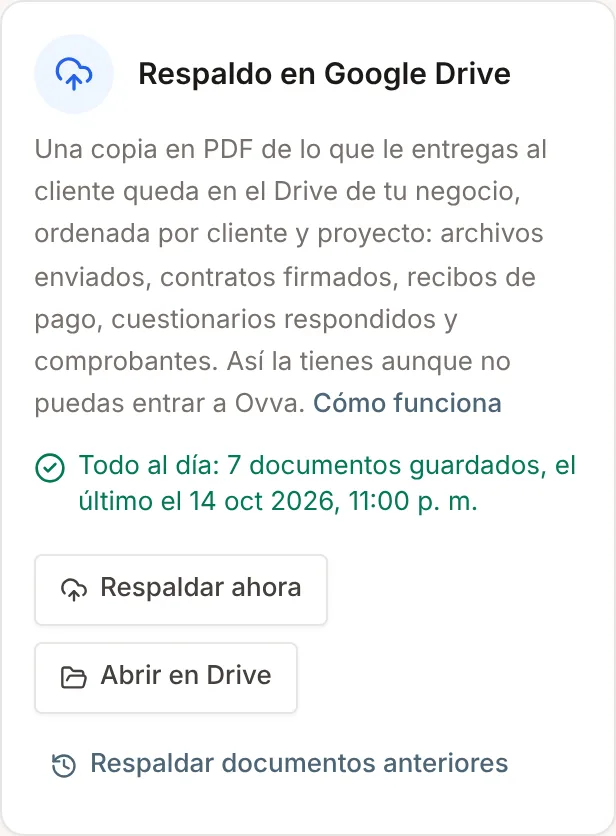 La misma tarjeta en el celular, con los botones uno debajo del otro