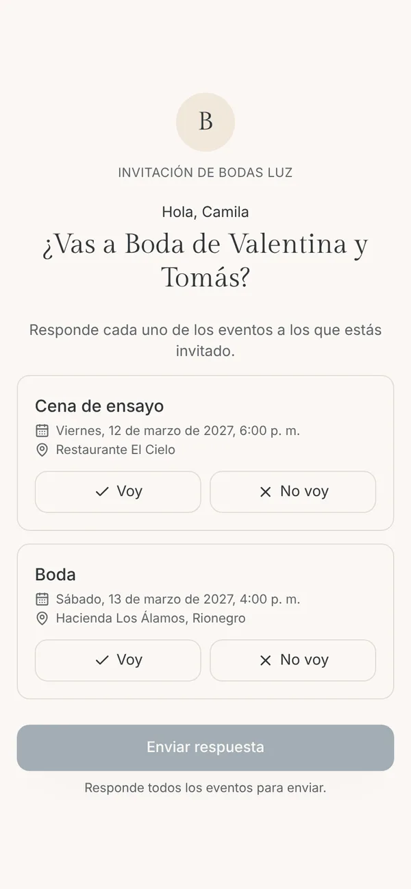 Página de confirmación en el celular con la cena de ensayo y la boda, cada una con los botones Voy y No voy
