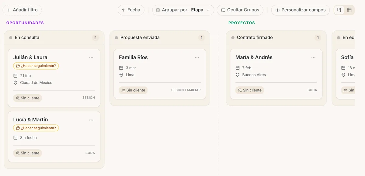 Tablero de Proyectos con dos tarjetas de En consulta marcadas con la etiqueta ¿Hacer seguimiento?