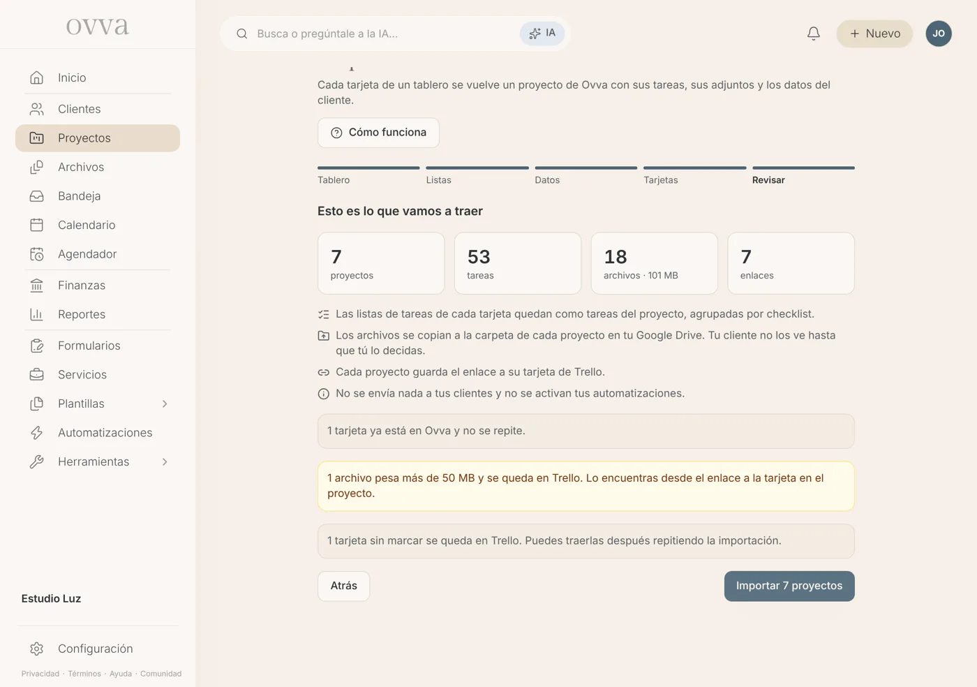 Resumen antes de importar: proyectos, tareas, archivos y enlaces, con el botón Importar
